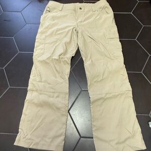 Duluth Trading Co Tan Cargo Pants Classic Relaxed Fit